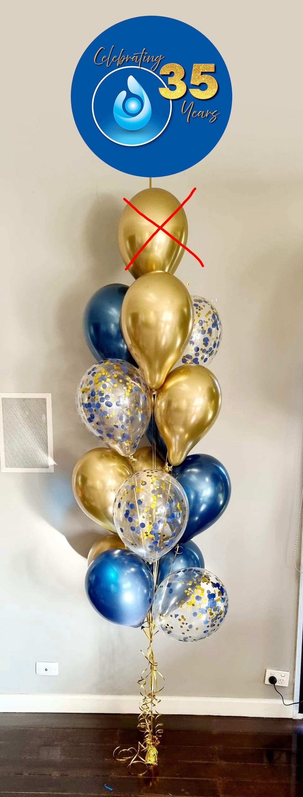 2 x Large balloon bouquets for Pool Ranger