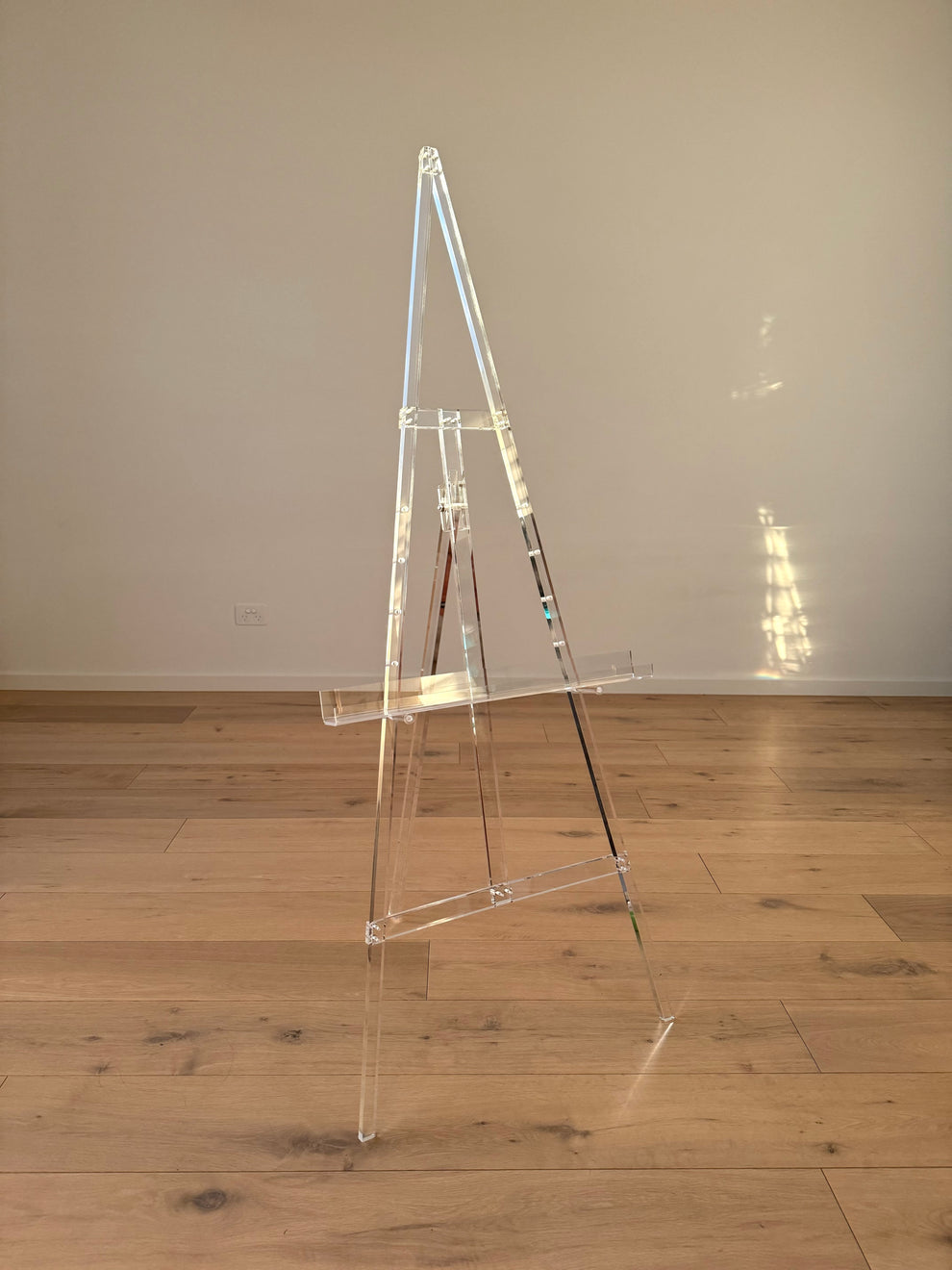 Clear Acrylic Display Stand (Easel) - Hire – Balloon Bloom